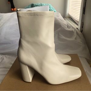 Stylish Steve Madden Cream ankle boots.